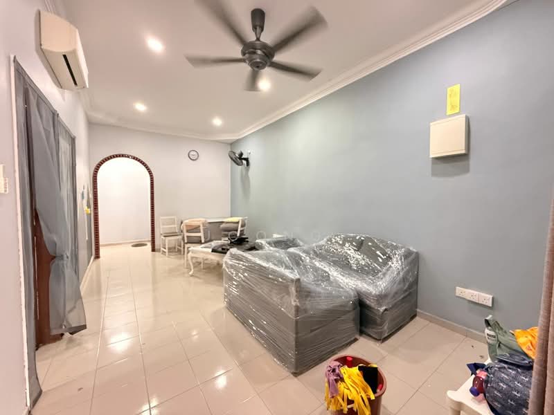 Rumah Teres 1.5 Tingkat untuk Dijual di Taman Johor Jaya (Johor Bahru) - Yucong . - Living Room - PropertyGuru.com.my