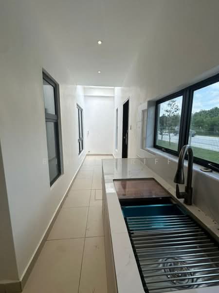 2-storey Terraced House for Sale in U12, Taman Cahaya Alam (Shah Alam) - BILYA ARIFF - Kitchen - PropertyGuru.com.my