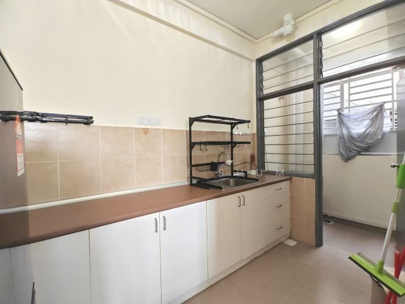 Apartment for Rent at Pangsapuri Kasturi Bandar Dato Onn - Chloe Shum - Kitchen - PropertyGuru.com.my