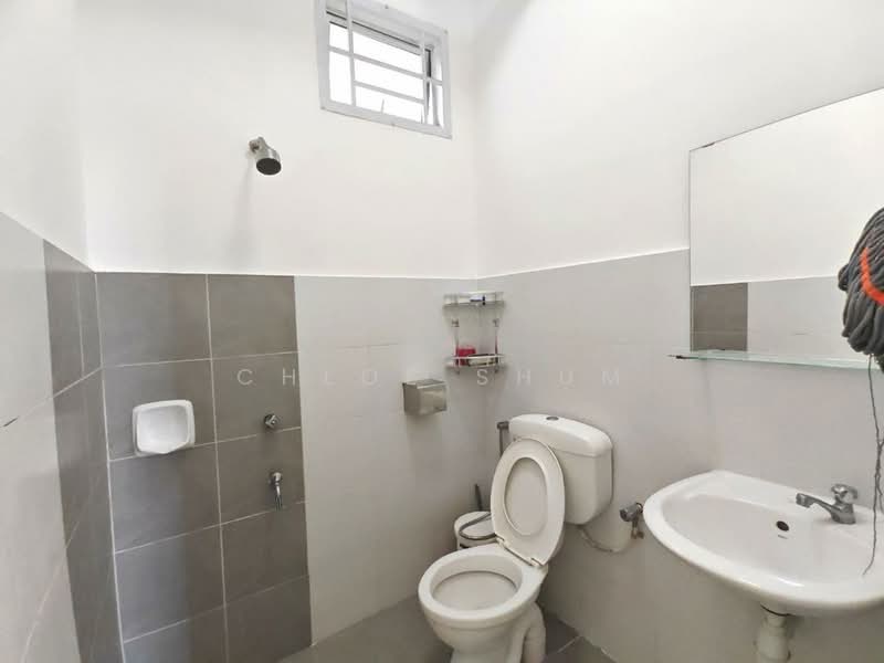 Apartment for Rent at Pangsapuri Kasturi Bandar Dato Onn - Chloe Shum - Bathroom - PropertyGuru.com.my