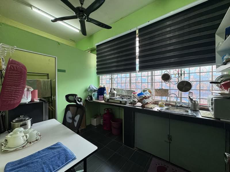 Shop / Office for Sale in Prima Saujana (Kajang) - Hawa Ibrahim - Kitchen - PropertyGuru.com.my