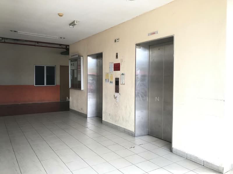 Condominium for Sale at Pangsapuri Saujana Gombak - M.J Zairin - Lobby - PropertyGuru.com.my