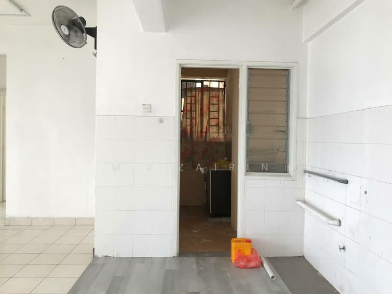 Condominium for Sale at Pangsapuri Saujana Gombak - M.J Zairin - Kitchen - PropertyGuru.com.my