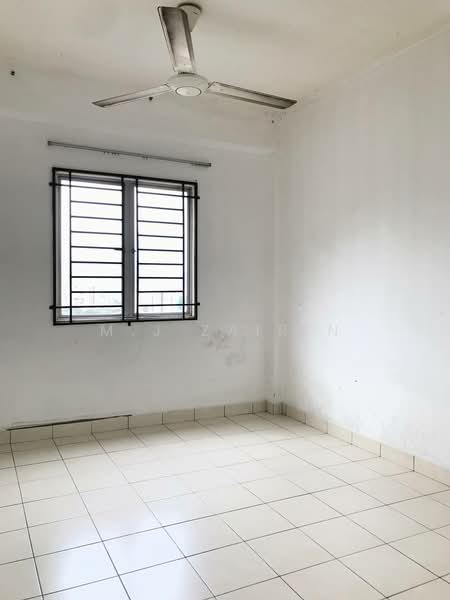 Condominium for Sale at Pangsapuri Saujana Gombak - M.J Zairin - Interior - PropertyGuru.com.my