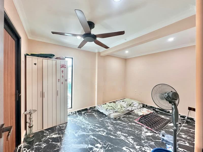 3-storey Terraced House for Sale in Taman Dagang (Ampang) - Mohd Khairul Amilin - PropertyGuru.com.my