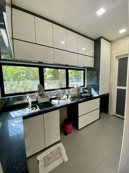 Cluster House for Sale in Taman Mount Austin (Tebrau) - Chen Shieh Yu - Kitchen - PropertyGuru.com.my