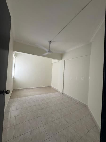 Pangsapuri untuk Dijual di Makmur Apartment - Cindy Jessica - Interior - PropertyGuru.com.my