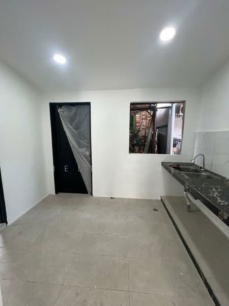 Rumah Teres 1 Tingkat untuk Dijual di Taman Universiti (Skudai) - Melinda Ee - Kitchen - PropertyGuru.com.my
