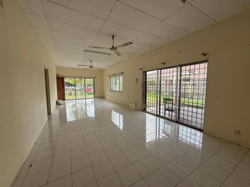 Rumah Banglo untuk Dijual di Taman Pinggiran Putra (Seri Kembangan) - Qadir Qadir - PropertyGuru.com.my