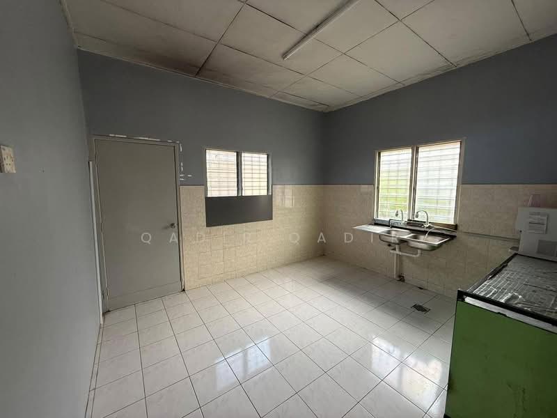 Rumah Banglo untuk Dijual di Taman Pinggiran Putra (Seri Kembangan) - Qadir Qadir - PropertyGuru.com.my