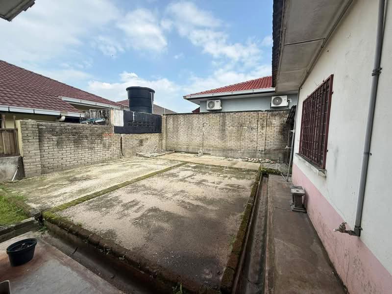 Rumah Banglo untuk Dijual di Taman Pinggiran Putra (Seri Kembangan) - Qadir Qadir - PropertyGuru.com.my
