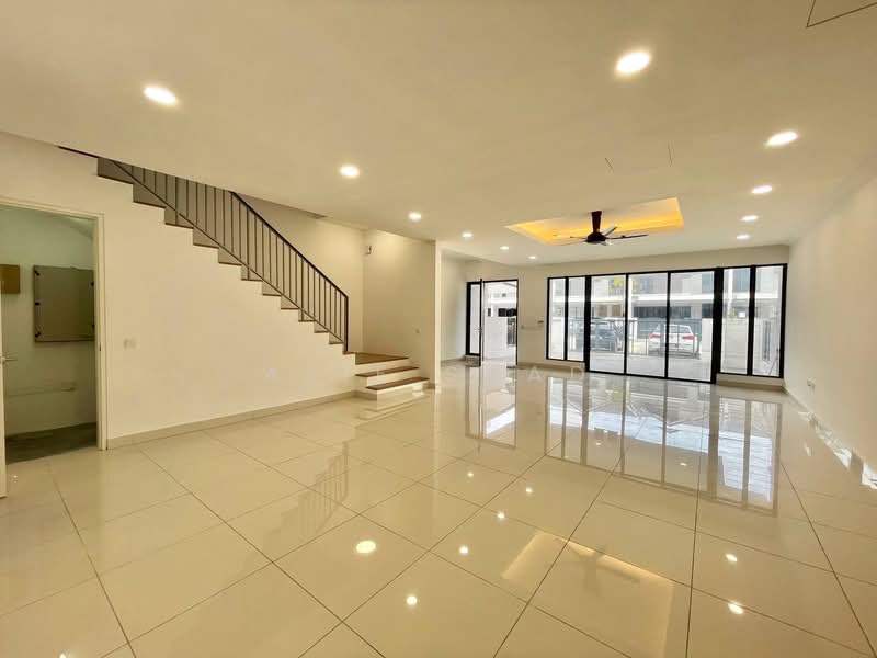 2-storey Terraced House for Sale in Bukit Jelutong (Shah Alam) - Alif Saad - Living Room - PropertyGuru.com.my