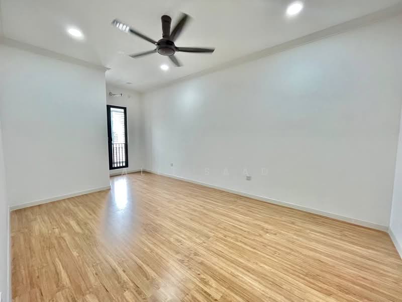 2-storey Terraced House for Sale in Bukit Jelutong (Shah Alam) - Alif Saad - Living Room - PropertyGuru.com.my