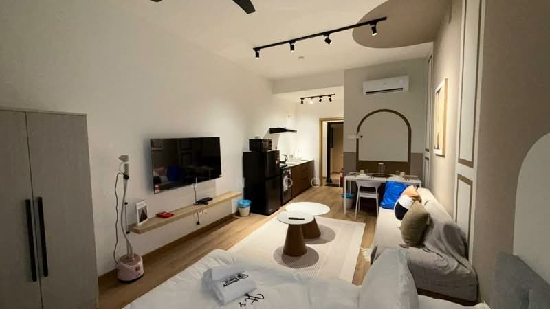 Servis Apartment untuk Disewa di Armani Raja Uda - Jin Ooi - Living Room - PropertyGuru.com.my