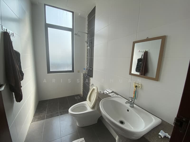 Kondominium untuk Dijual di Logan Residency (Logan Mansion) - Arissa Phuan - Bathroom - PropertyGuru.com.my
