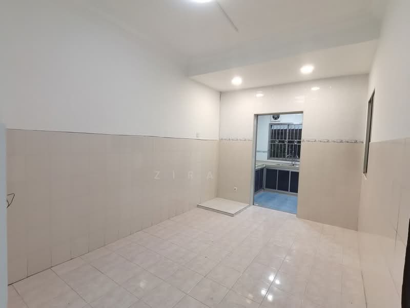 Rumah Teres 2 Tingkat untuk Dijual di Bandar Seri Alam (Masai) - Zira . - PropertyGuru.com.my