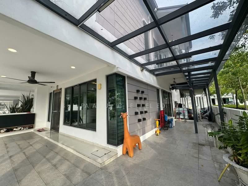 2-storey Terraced House for Sale in Puchong (Selangor) - Shanice Low - Exterior - PropertyGuru.com.my