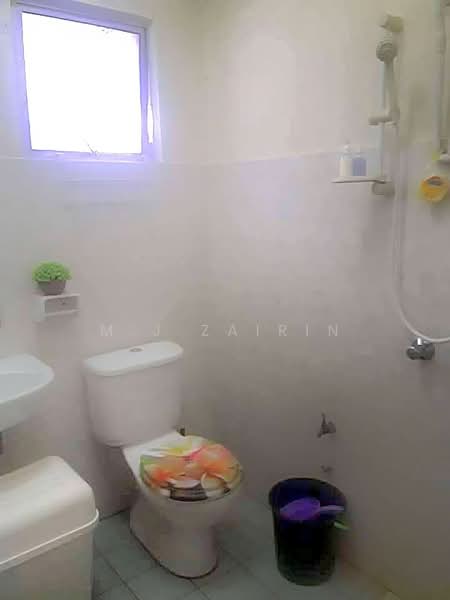 Condominium for Sale at Oakleaf Park - M.J Zairin - Bathroom - PropertyGuru.com.my