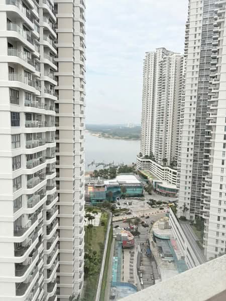 Condominium for Sale at Bay Point @ Country Garden Danga Bay - Sumi Tio - PropertyGuru.com.my