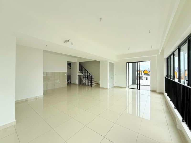 3-storey Terraced House for Sale in Taman Melawati (Ulu Kelang) - Amir Abas - Living Room - PropertyGuru.com.my