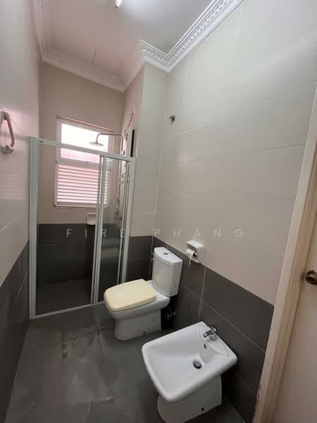 Rumah Teres 3 Tingkat untuk Dijual di Setia Alam ( Anjung Sari) (Setia Alam) - Fire Phang - Bathroom - PropertyGuru.com.my