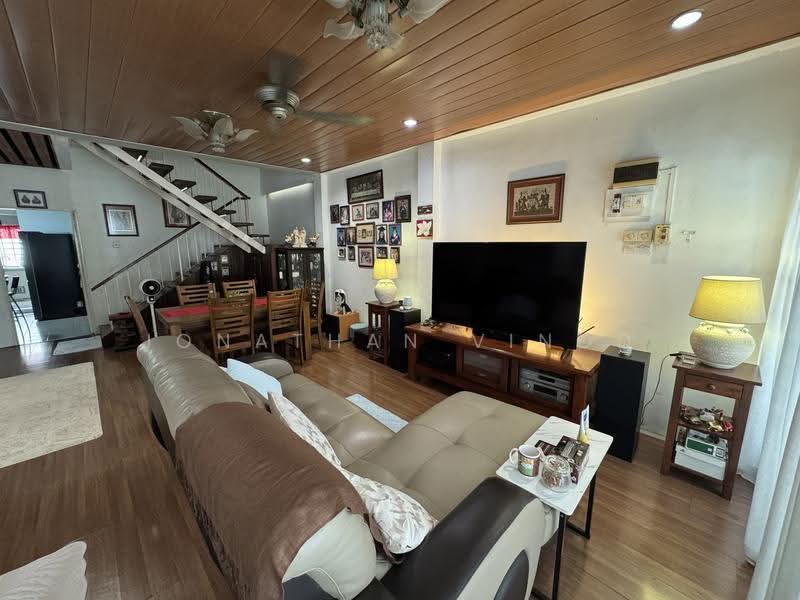 2-storey Terraced House for Sale in Taman Gembira (Klang) - Jonathan Vinod - Living Room - PropertyGuru.com.my