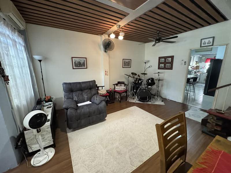 2-storey Terraced House for Sale in Taman Gembira (Klang) - Jonathan Vinod - Living Room - PropertyGuru.com.my