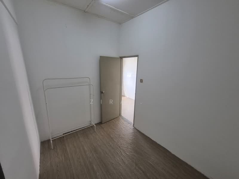 Rumah Teres 1 Tingkat untuk Dijual di Taman Johor Jaya (Johor Bahru) - Zira . - PropertyGuru.com.my