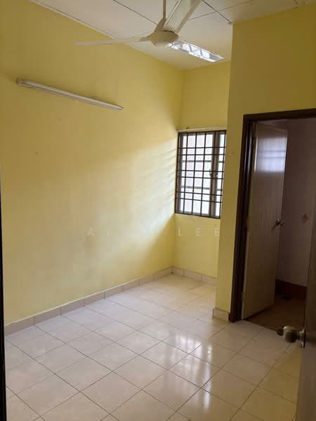 Terraced House for Rent in Bandar Puteri Klang (Klang) - Alex Lee - room - PropertyGuru.com.my