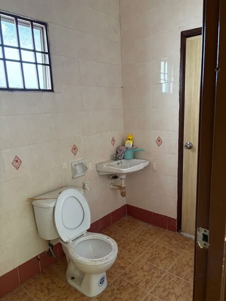 Terraced House for Rent in Bandar Puteri Klang (Klang) - Alex Lee - Bathroom - PropertyGuru.com.my