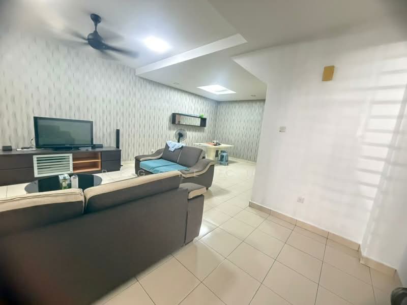 Rumah Teres 2 Tingkat untuk Disewa di Taman Desa Cemerlang (Ulu Tiram) - Peggie Chua - Living Room - PropertyGuru.com.my