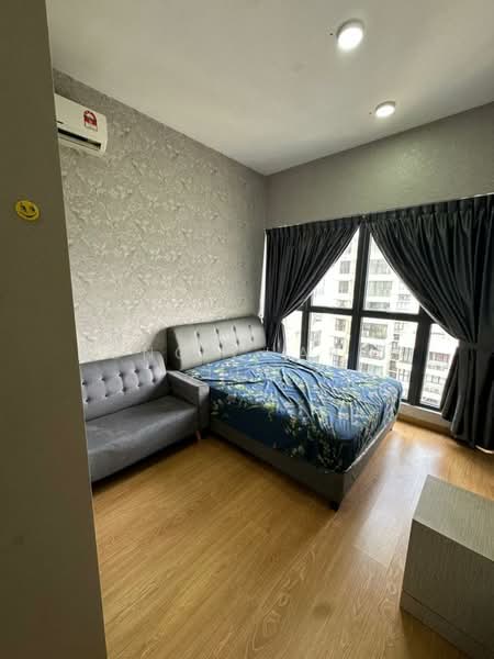 Kondominium untuk Disewa di Royal Strand @ Country Garden Danga Bay - Hong Charng Lee - Bedroom - PropertyGuru.com.my