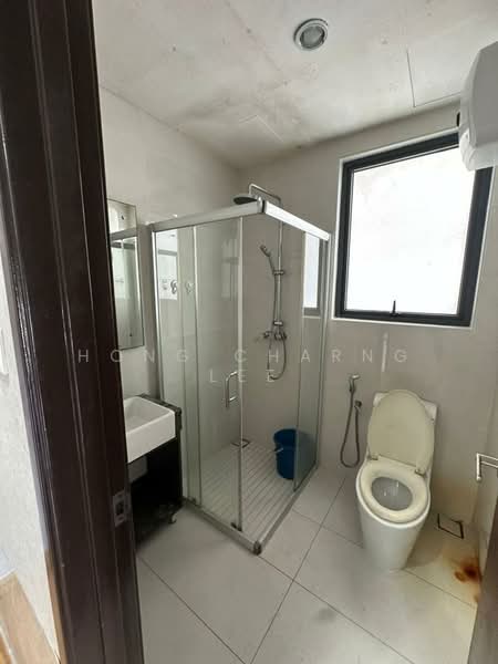 Kondominium untuk Disewa di Royal Strand @ Country Garden Danga Bay - Hong Charng Lee - Bathroom - PropertyGuru.com.my