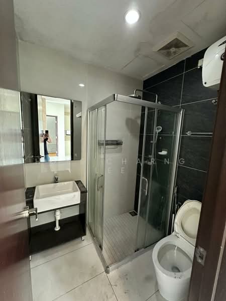 Kondominium untuk Disewa di Royal Strand @ Country Garden Danga Bay - Hong Charng Lee - Bathroom - PropertyGuru.com.my