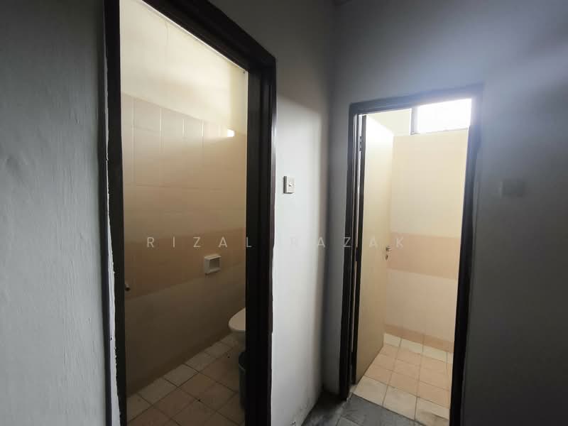 Office for Rent in Putrajaya (Putrajaya) - Rizal Razak - Bathroom - PropertyGuru.com.my