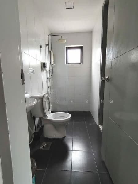 Servis Apartment untuk Disewa di VIM 3 @ Desa Park North - Frankie Sing - Bathroom - PropertyGuru.com.my