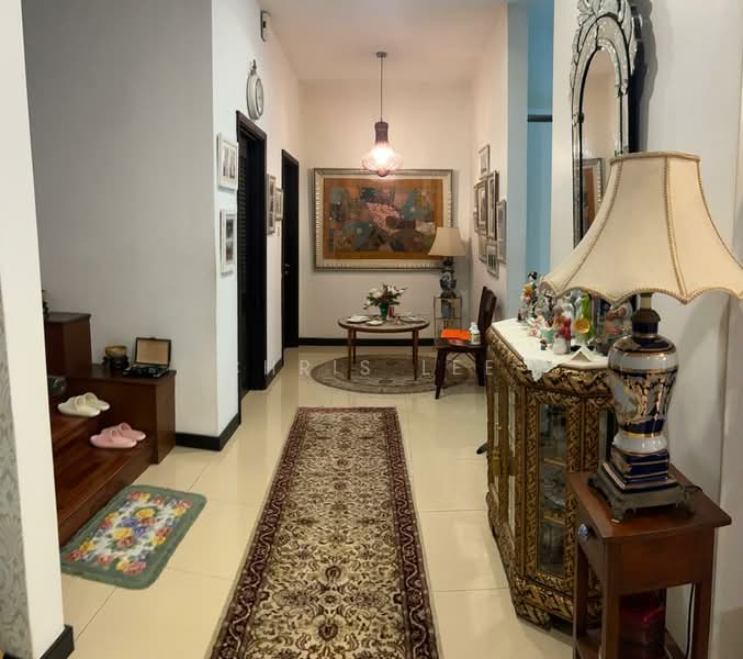 Link Bungalow for Sale in Petaling Jaya (Selangor) - CHRIS LEE - Corridor - PropertyGuru.com.my