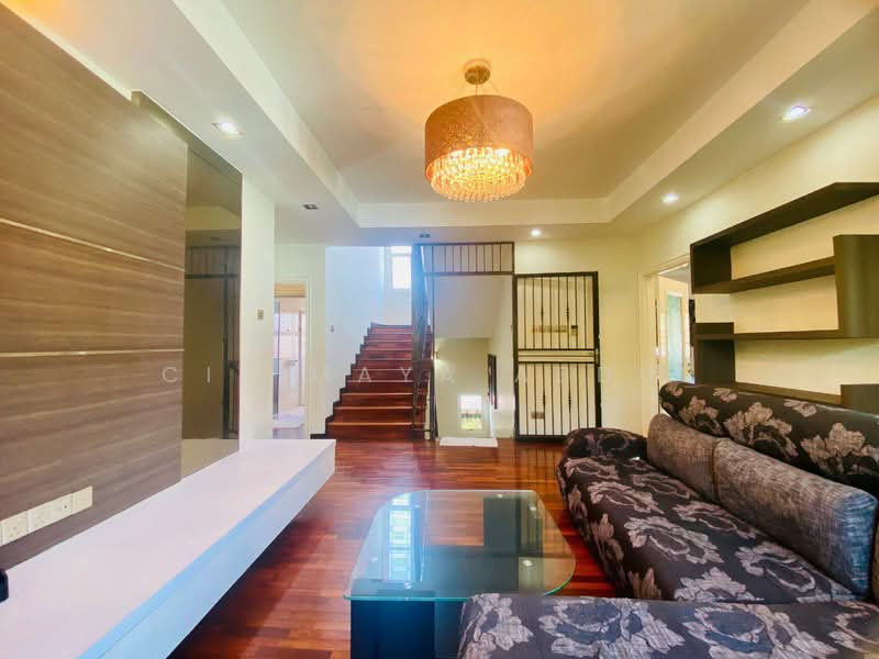 Rumah Banglo untuk Dijual di Ampang Jaya (Ampang) - Cik Maya Abdul - Living Room - PropertyGuru.com.my