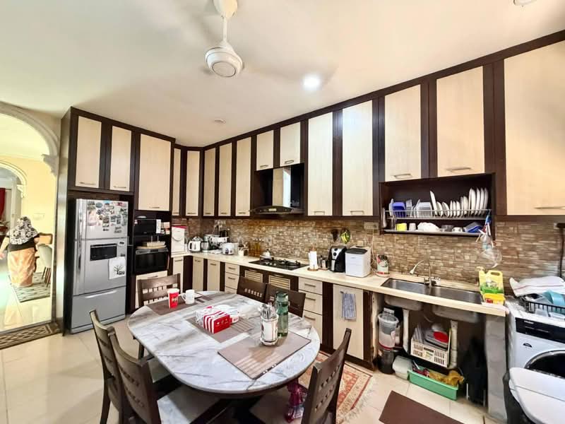 2-storey Terraced House for Sale in Denai Alam (Shah Alam) - Luqman Ramli - Kitchen - PropertyGuru.com.my