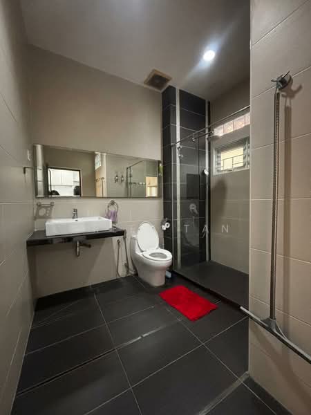Semi-Detached House for Sale in Klang (Selangor) - Areen Tan - Bathroom - PropertyGuru.com.my