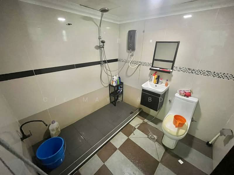 Rumah Banglo untuk Dijual di Ampang Jaya (Ampang) - Cik Maya Abdul - Bathroom - PropertyGuru.com.my