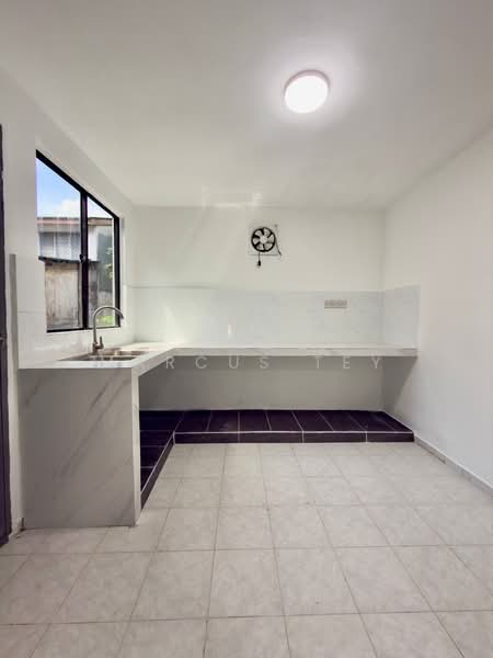 2-storey Terraced House for Sale in Bandar Seri Alam (Masai) - Marcus Tey - Kitchen - PropertyGuru.com.my