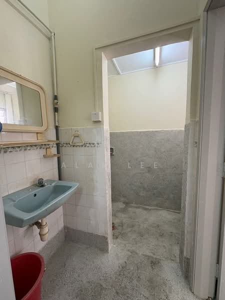 2-storey Terraced House for Rent in Ampang Jaya (Ampang) - Alan Lee - Bathroom - PropertyGuru.com.my