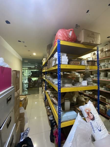 Shop for Sale in Puchong (Selangor) - John Khaw - Interior - PropertyGuru.com.my