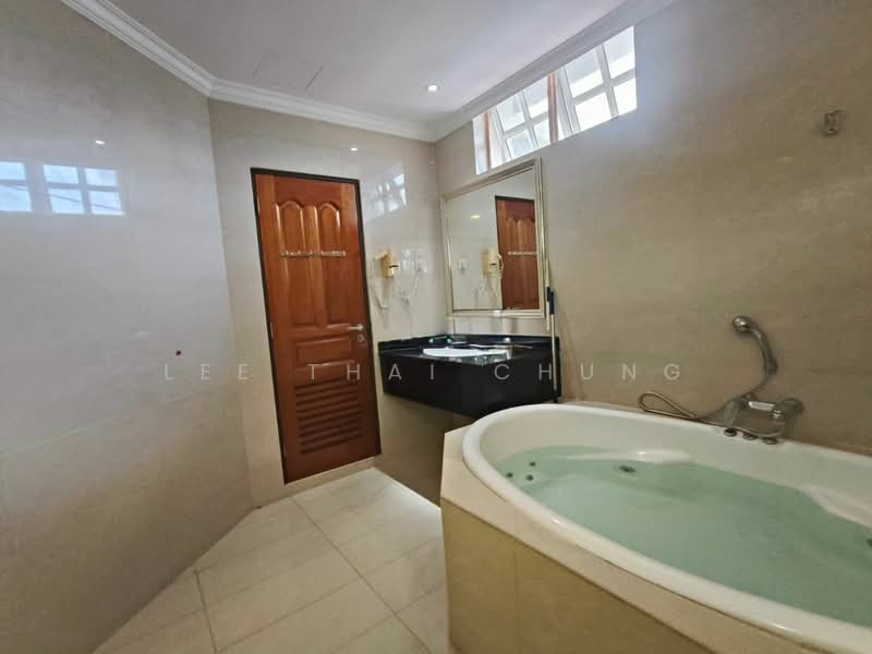 Rumah Banglo untuk Dijual di Pulau Tikus (Penang) - Lee Thai Chung - Bathroom - PropertyGuru.com.my
