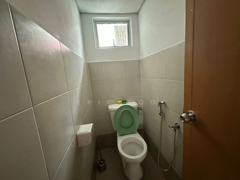 Shop / Office for Rent in Skudai (Johor) - Eric Foo - Bathroom - PropertyGuru.com.my