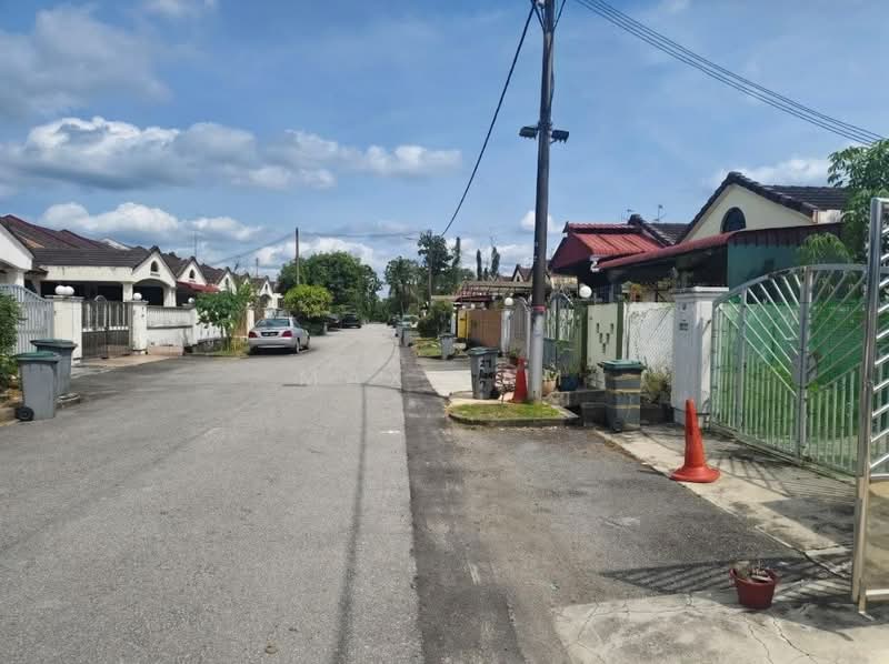 1.5-storey Terraced House for Sale in Taman Perling (Perling) - Max Lam - PropertyGuru.com.my