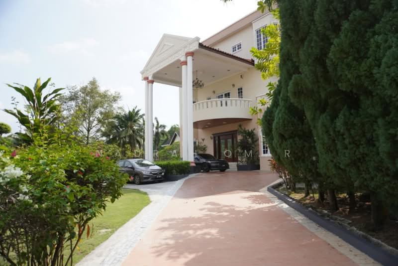 Rumah Banglo untuk Disewa di Country Heights (Kajang) - Nadrah Omar - PropertyGuru.com.my