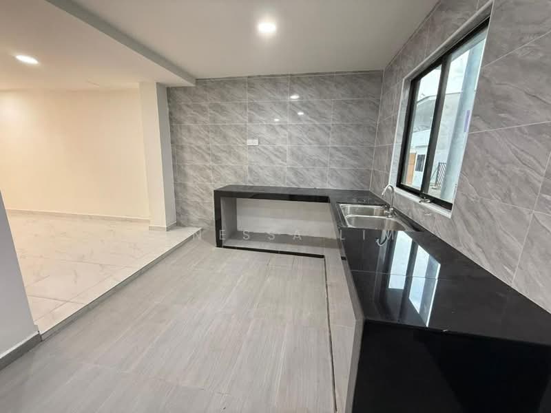 2-storey Terraced House for Sale in Saleng (Senai) - Vanessa Lim - Kitchen - PropertyGuru.com.my