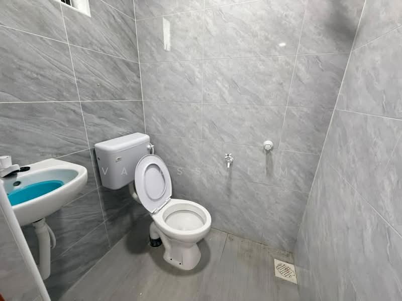 2-storey Terraced House for Sale in Saleng (Senai) - Vanessa Lim - Bathroom - PropertyGuru.com.my